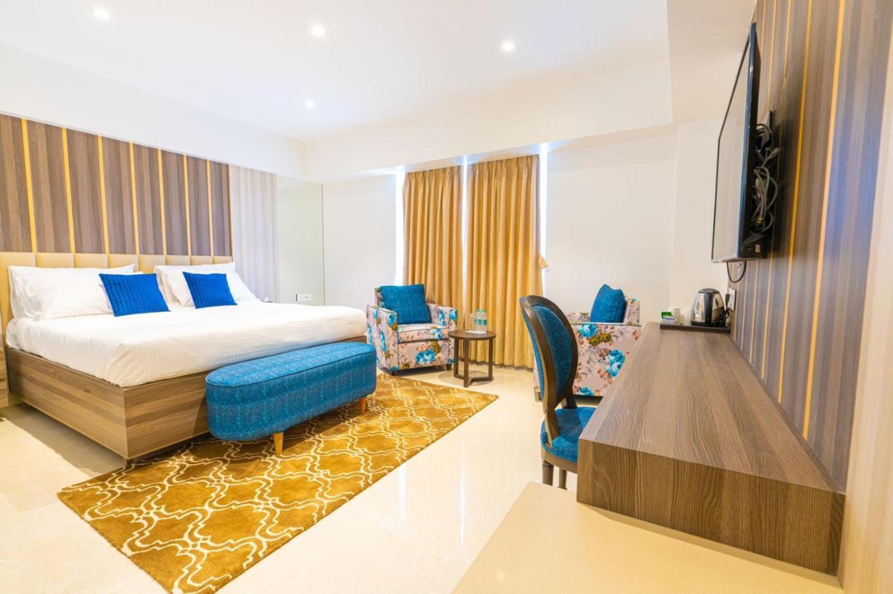The Thane Club Екстер'єр фото