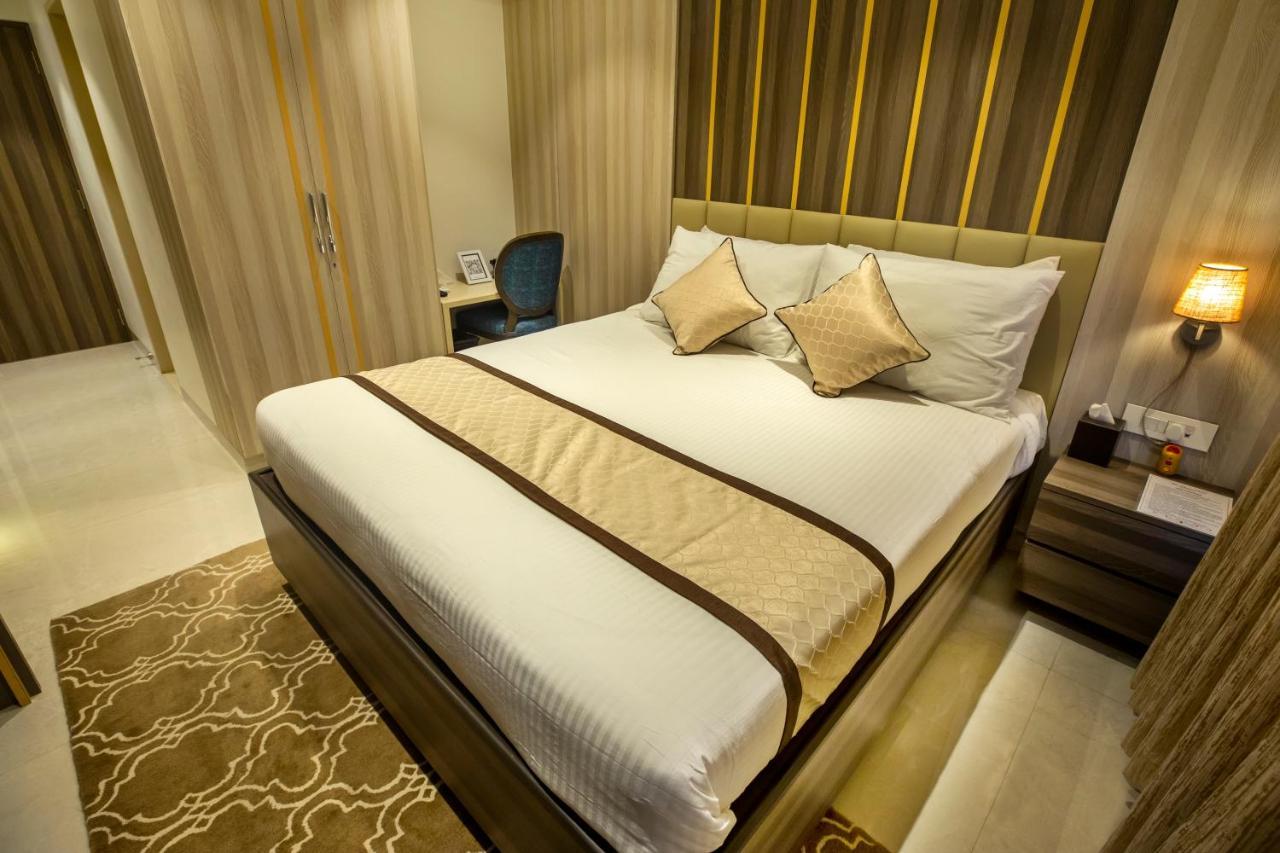 The Thane Club Екстер'єр фото
