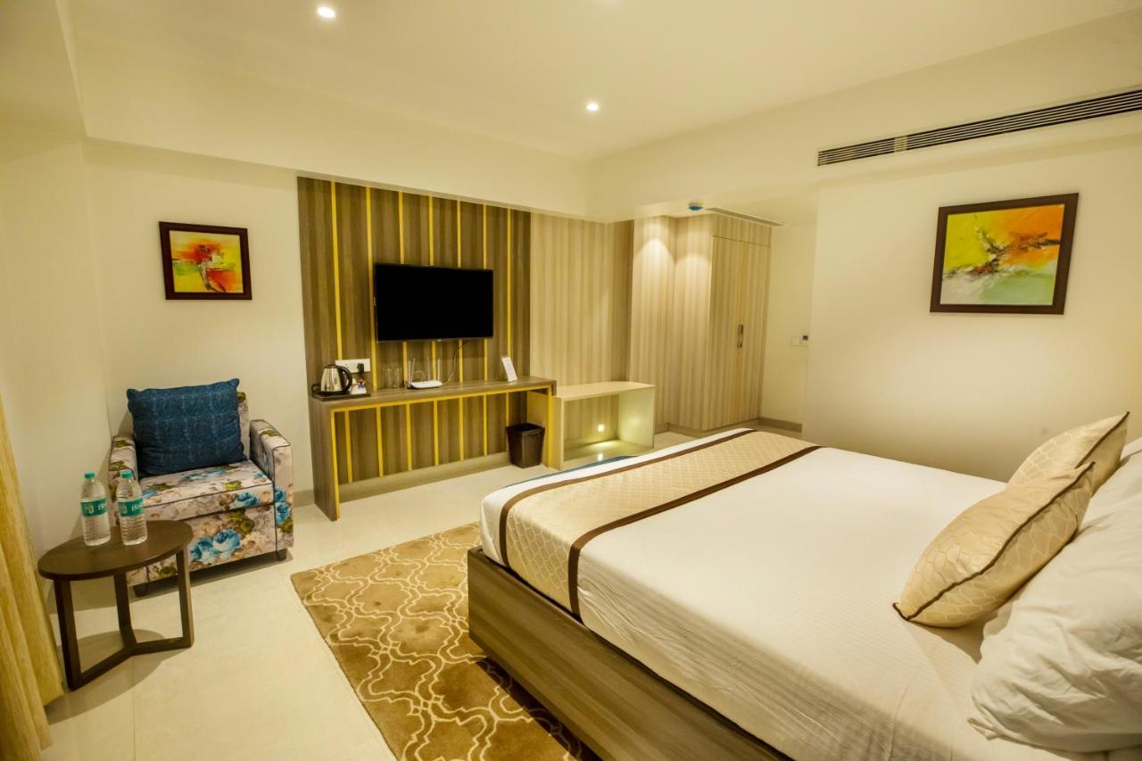 The Thane Club Екстер'єр фото