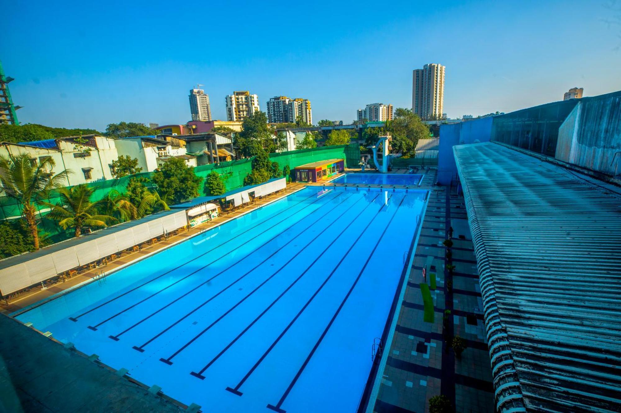 The Thane Club Екстер'єр фото