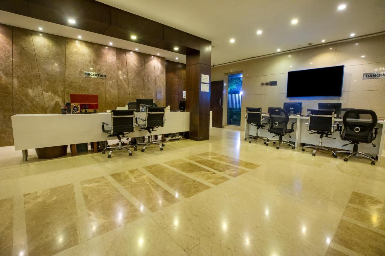 The Thane Club Екстер'єр фото