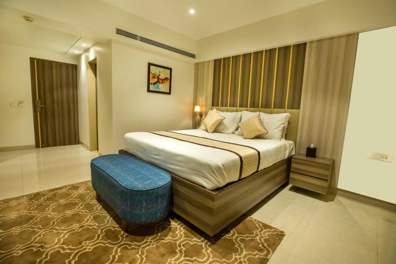 The Thane Club Екстер'єр фото