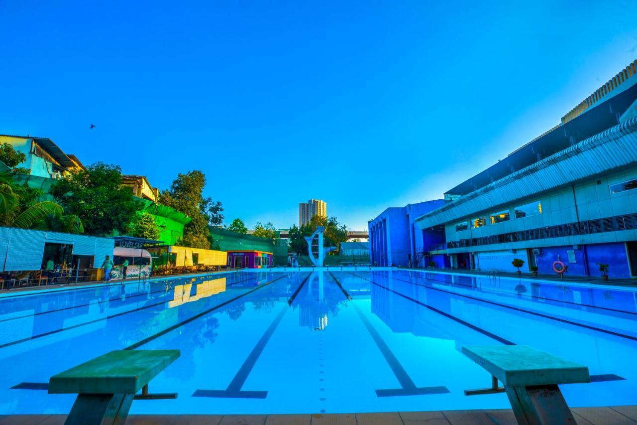 The Thane Club Екстер'єр фото